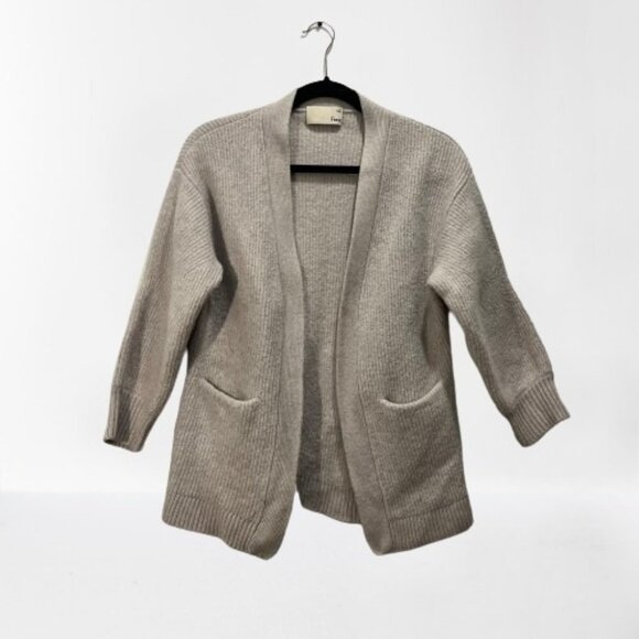 Aritzia Wilfred Free 100% Merino Wool Oatmeal Plunge Rib Knit Slim Fit Cardigan - Picture 1 of 9